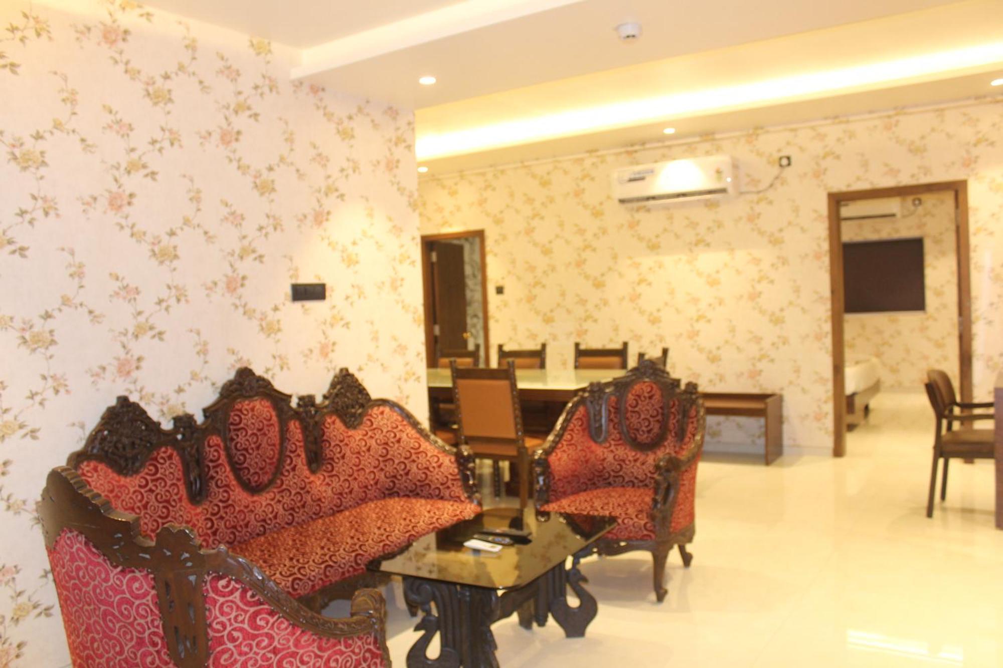 Hotel Madhuban Silvassa Luaran gambar